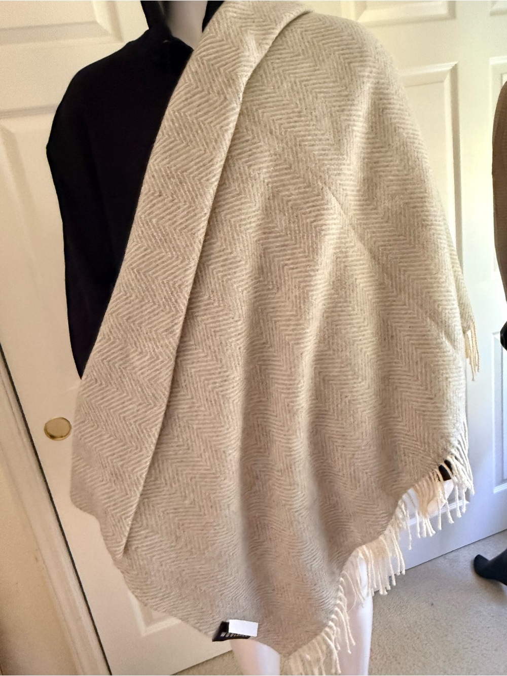 WOOLSAUR Throw Blanket